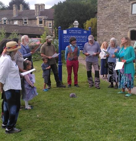 210729 singing rounds composed and directed by Fiona July 21